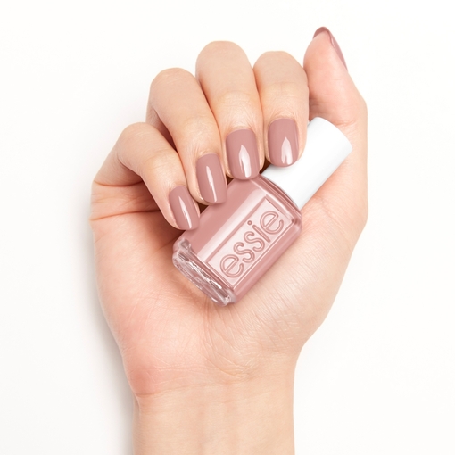 Product Color 749 The Snuggle Is Real 13.5ml base image