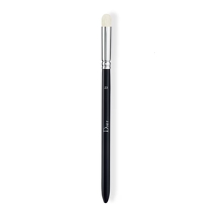 Product Dior Backstage Large Eyeshadow Blending Brush N°23 base image