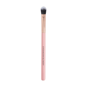Product 122 Eyeshadow Blender Brush base image