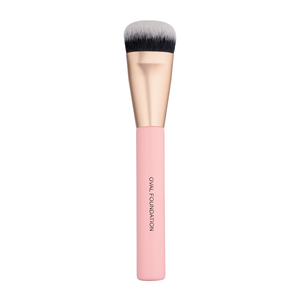 Product 221 Oval Foundation Brush base image