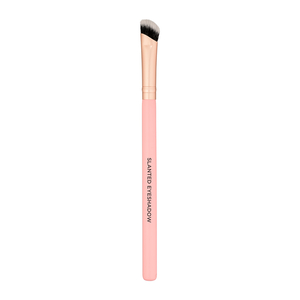 Product 131 Slanted Eyeshadow Brush base image