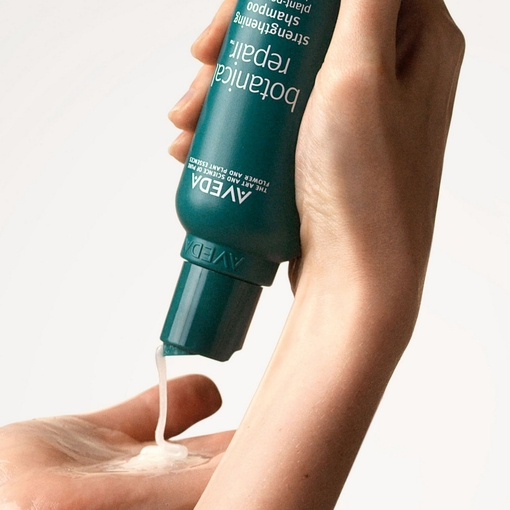 Product Botanical Repair™ Strengthening Shampoo 50ml base image