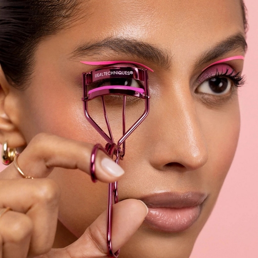 Product Miracle Eyelash Curler base image