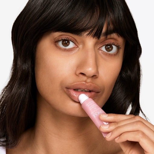 Product Moisture Surge™ Lip Hydro-Plump Treatment 10ml base image