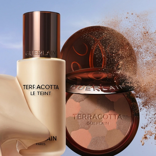 Product Terracotta Light The Sun-Kissed Healthy Glow Powder - 96% Naturally-Derived Ingredients - 10g base image