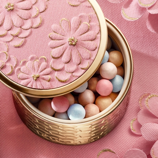 Product Météorites Blooming Glow Light-Revealing Pearls of Powder - Limited Edition 20g base image