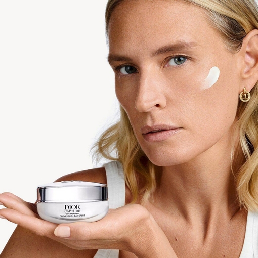 Product Dior Capture Day Creme - OX-C Treatment - High-Performance Age-Defying Correction - Wrinkles & Firmness - Refillable 50ml base image