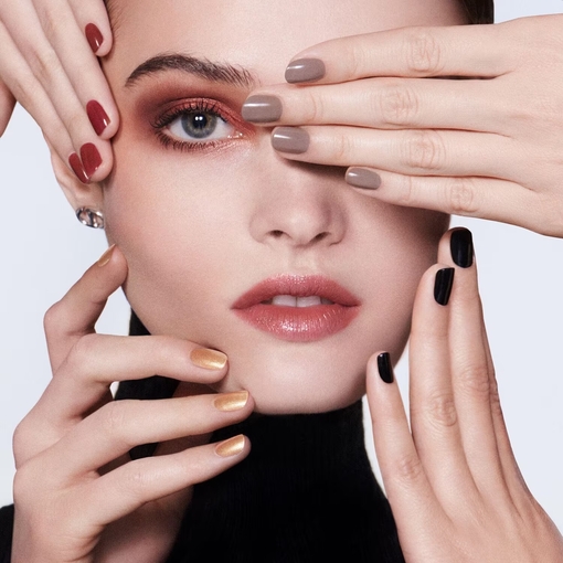 Product Dior Vernis 047 Nuit 1947 - Gel Effect & Couture Color - Nail Polish 10ml base image