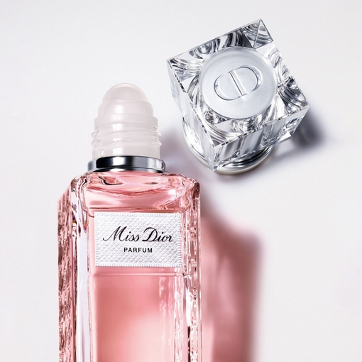Product Miss Dior Parfum Roller-Pearl 20ml base image