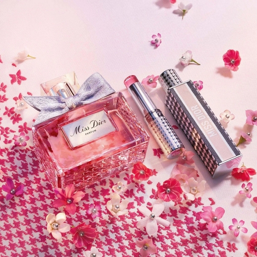 Product Miss Dior Parfum 125ml base image