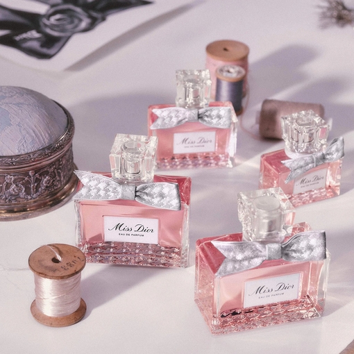 Product Miss Dior Eau De Parfum - Floral Vanilla And Sensual Notes 100ml base image