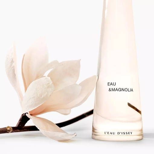 Product L' Eau D' Issey Eau & Magnolia Eau De Toilette Intense 100ml base image
