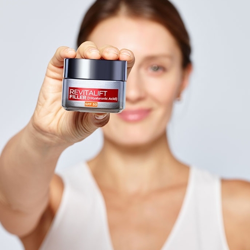 Product Revitalift Filler Anti-Ageing Cream SPF 50 base image