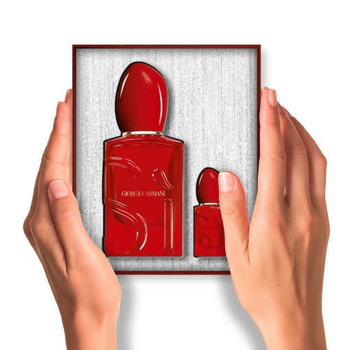 Product Sì Passione Red Musk Eau De Parfum Set base image