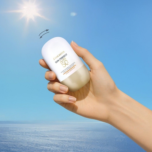 Product Sun Perfect AIR Daily Invisible Fluid SPF50 - Glow Booster 40ml base image