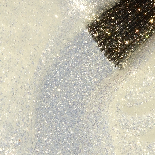 Product Infinite Shine Jewel Be Bold Collection Snow Holding Back Long-Wear Lacquer 15ml base image