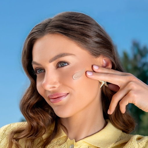 Product Daily Fluid SPF50 Tinted 35ml base image