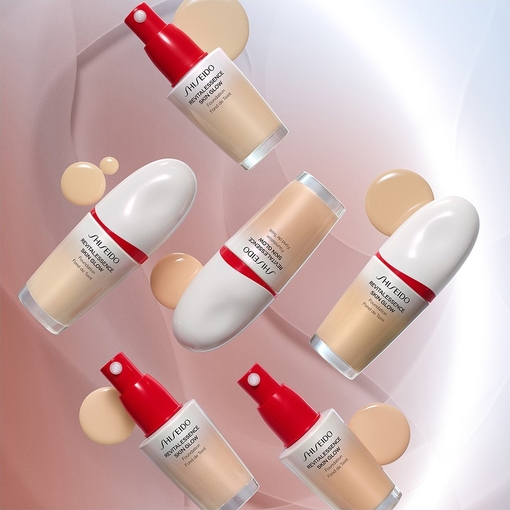 Product Revitalessence Skin Glow SPF 30 Foundation 30ml base image