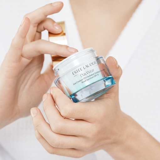 Product DayWear Anti-Oxidant 72H-Hydration Sorbet Creme SPF15 Normal/Combination Skin 50ml base image